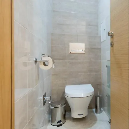 5 Minutes Sity Center Parking Apartman Plovdiv