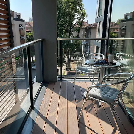 5 Minutes Sity Center Parking Apartman