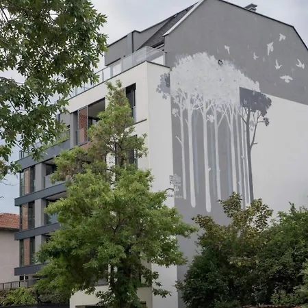 5 Minutes Sity Center Parking Apartman