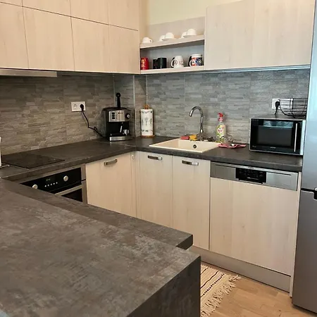 5 Minutes Sity Center Parking דירה *