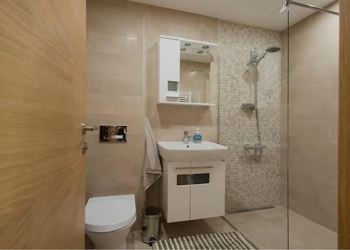 5 Minutes Sity Center Parking דירה *