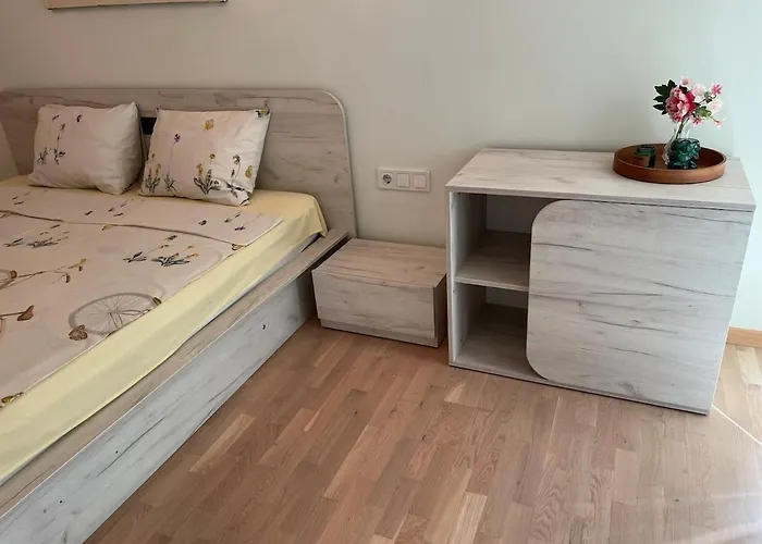 5 Minutes Sity Center Parking