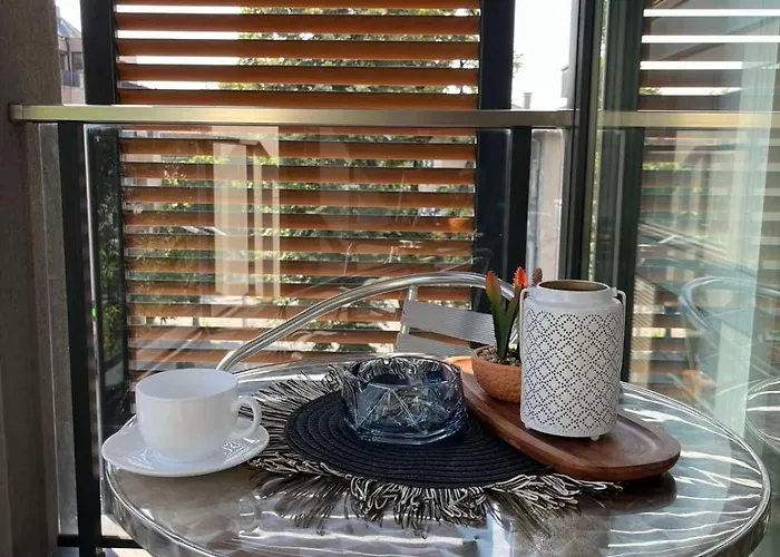 5 Minutes Sity Center Parking *